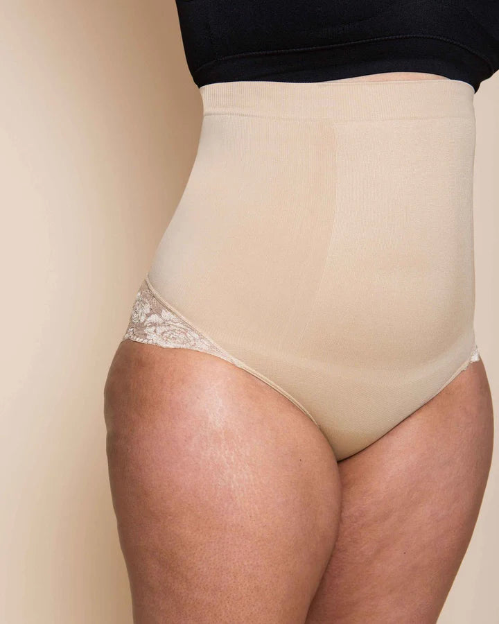 Culotte gainante en dentelle - Noir